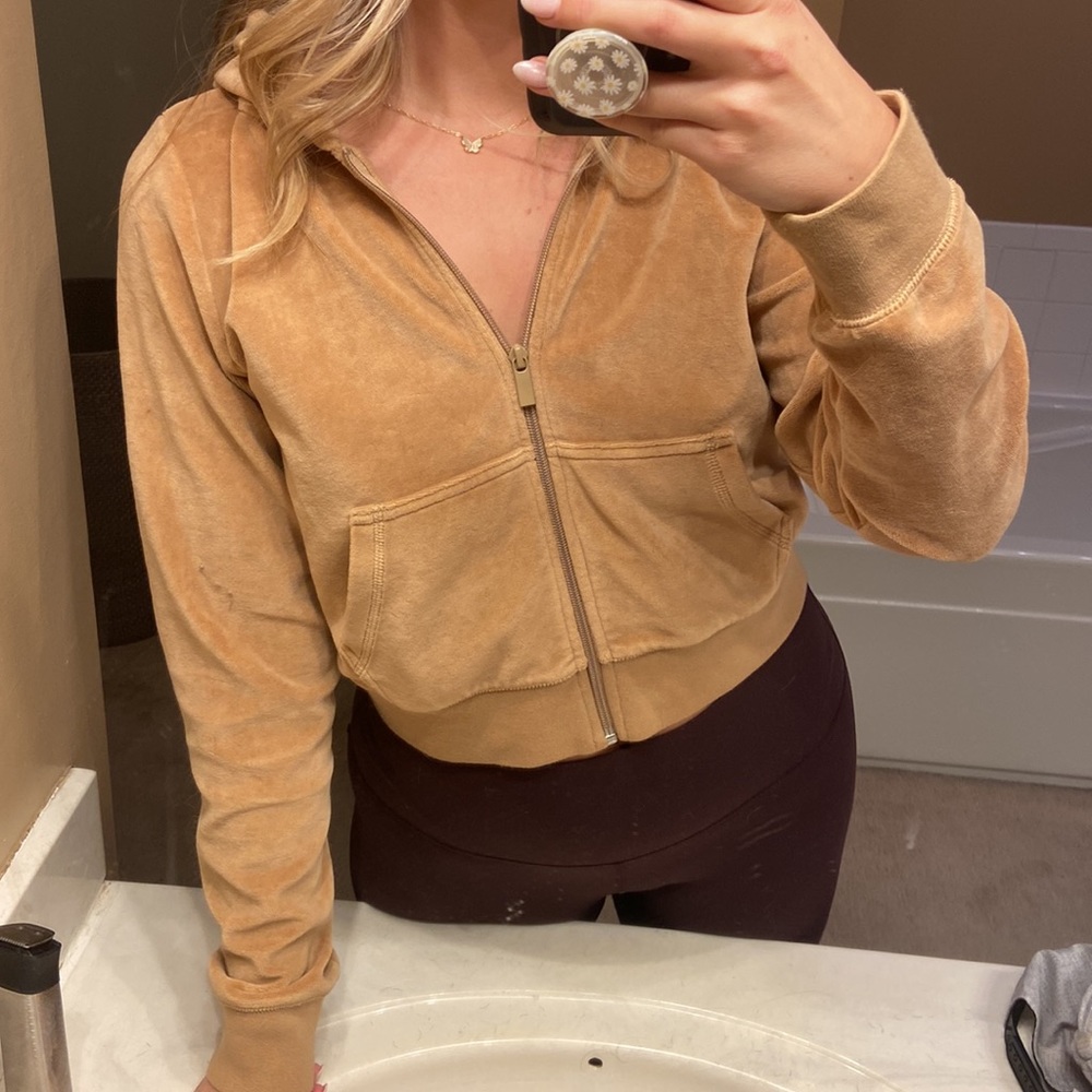Aritzia zip up jacket medium - Sunday best